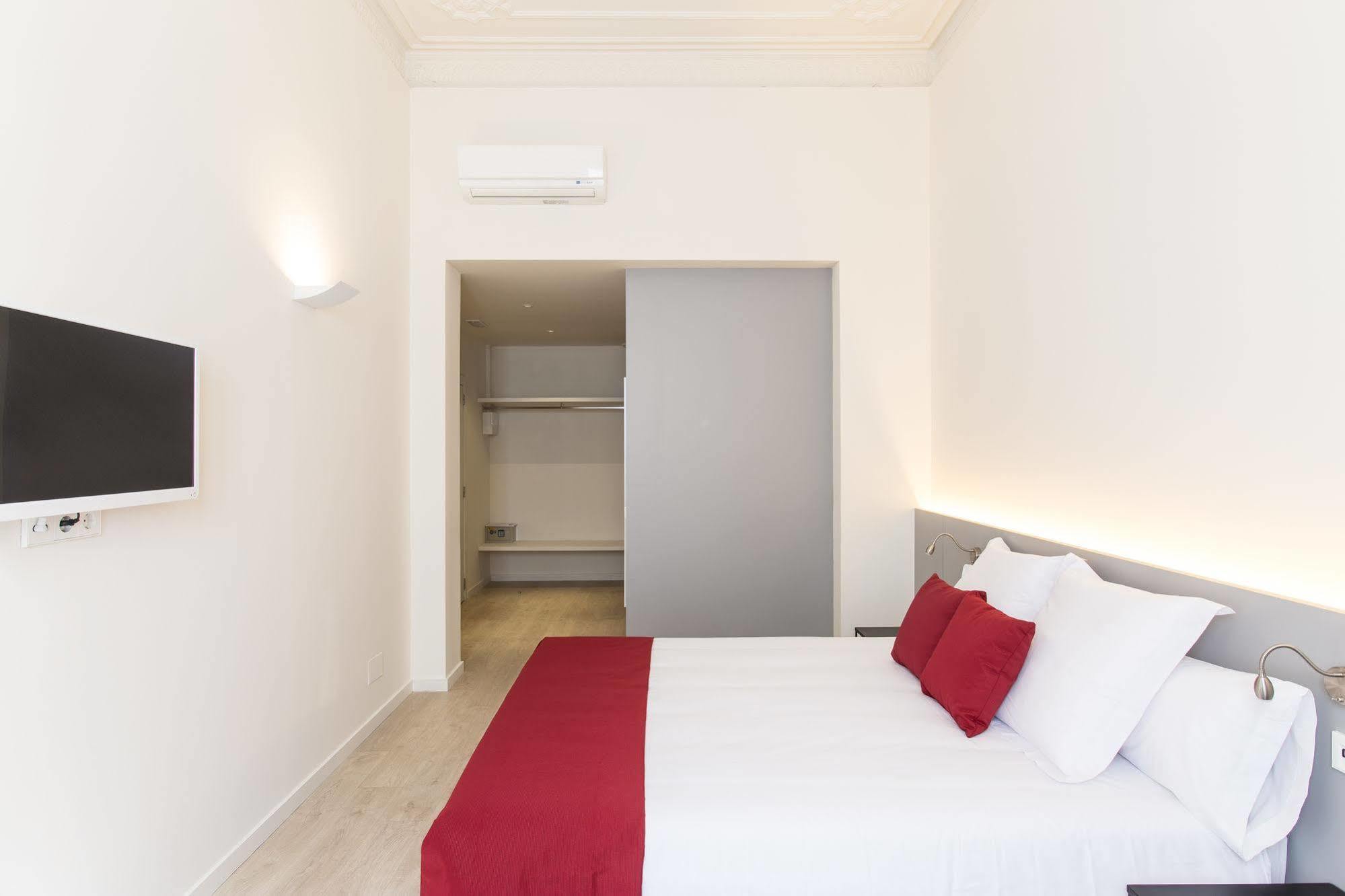 Izaila Plaza Catalunya Hotel Barcelona Luaran gambar