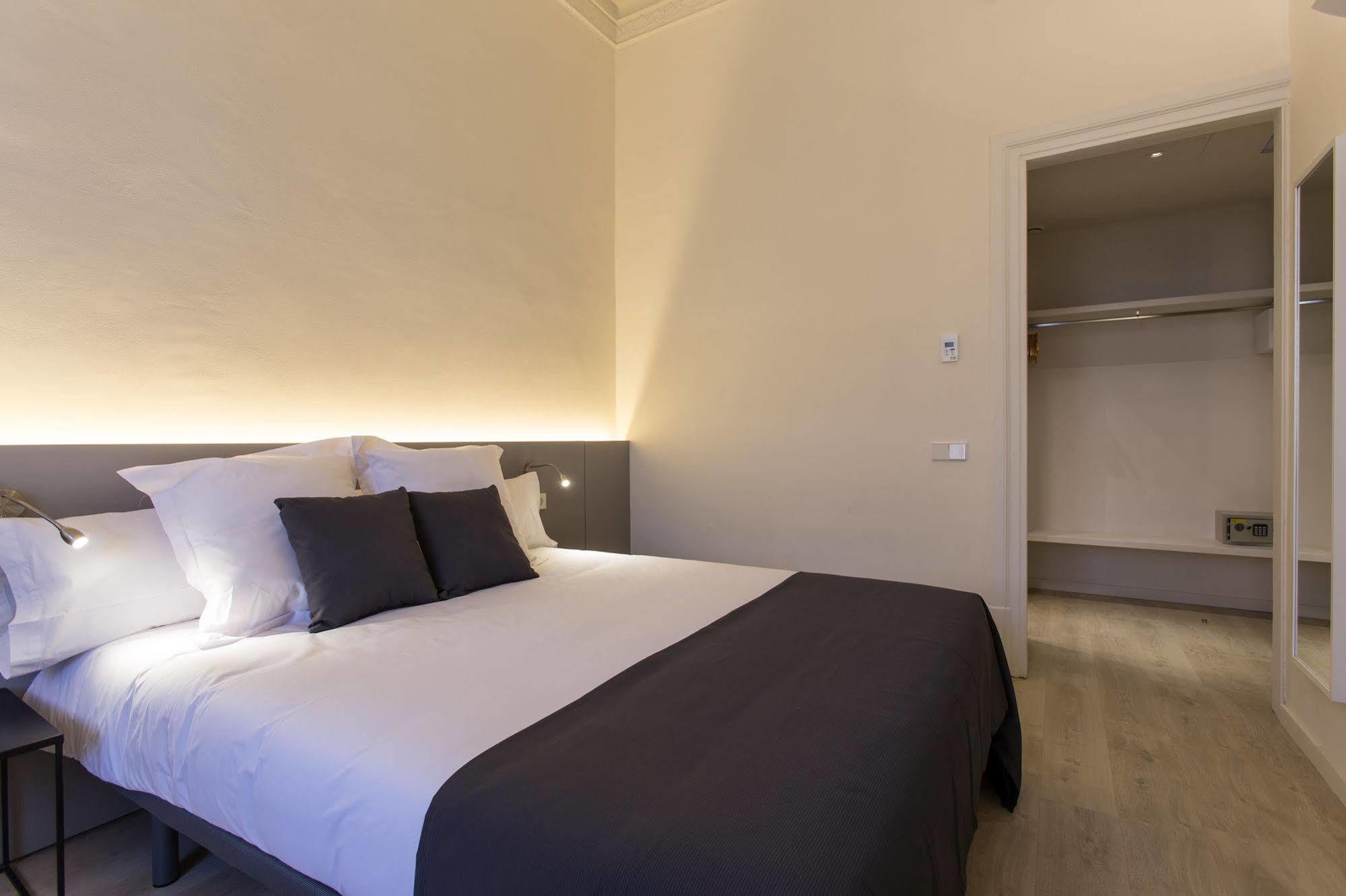 Izaila Plaza Catalunya Hotel Barcelona Luaran gambar
