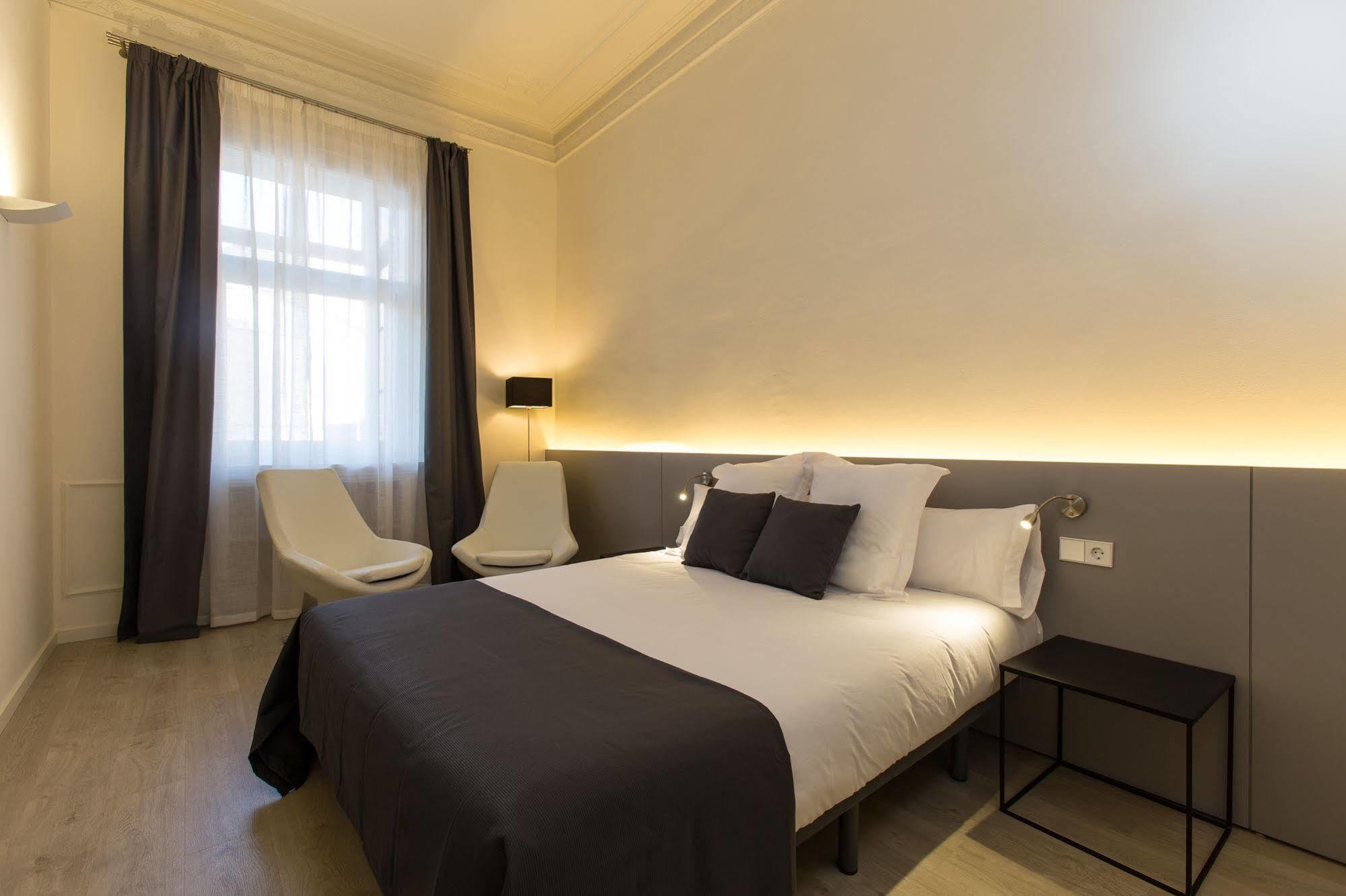 Izaila Plaza Catalunya Hotel Barcelona Luaran gambar