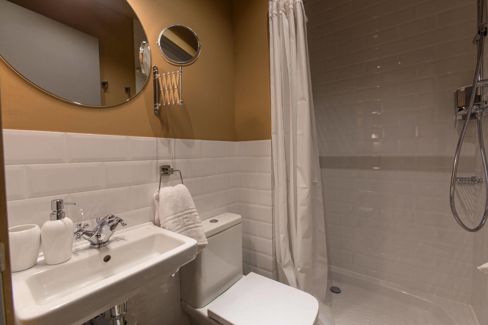 Izaila Plaza Catalunya Hotel Barcelona Luaran gambar