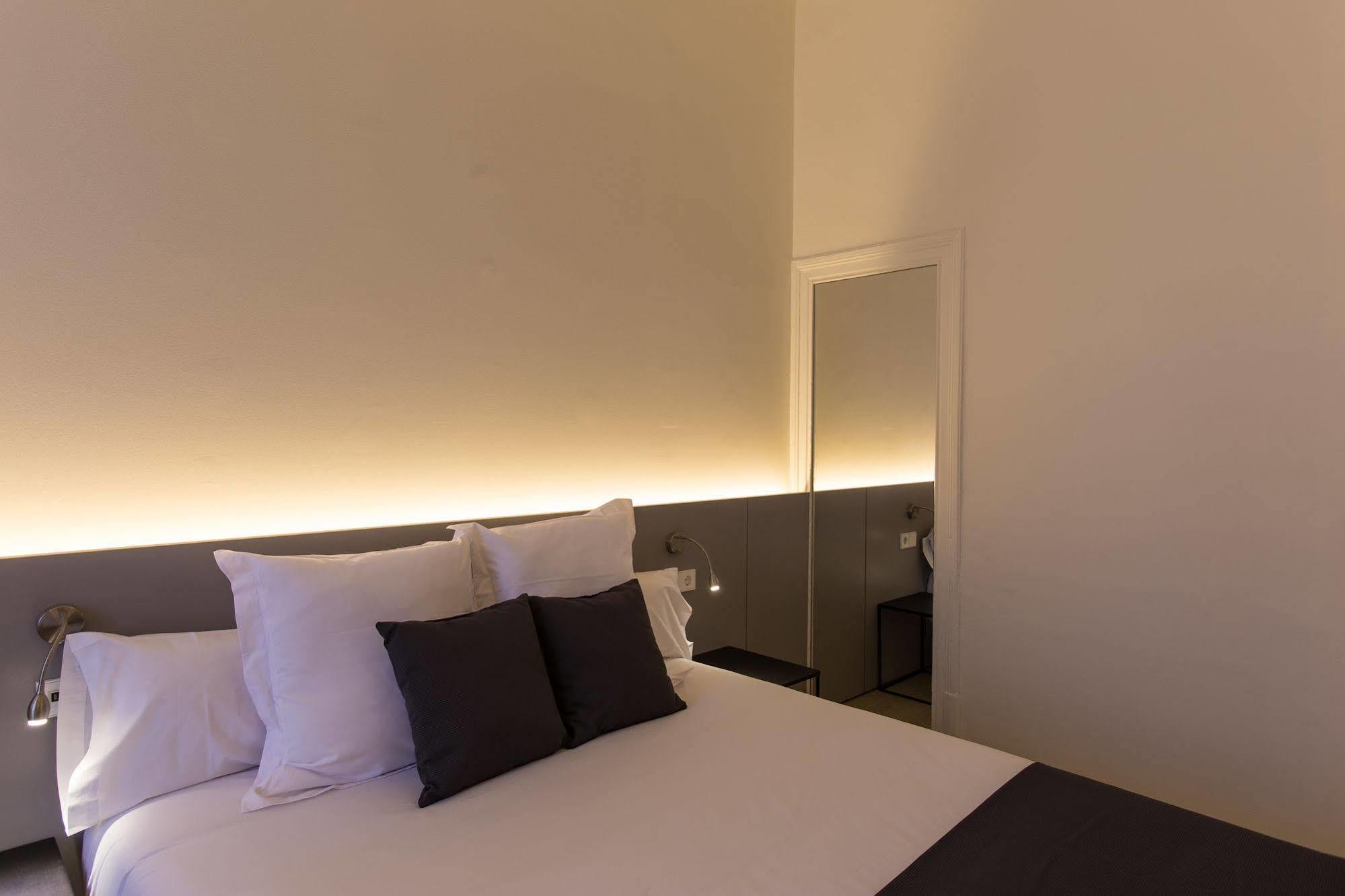 Izaila Plaza Catalunya Hotel Barcelona Luaran gambar