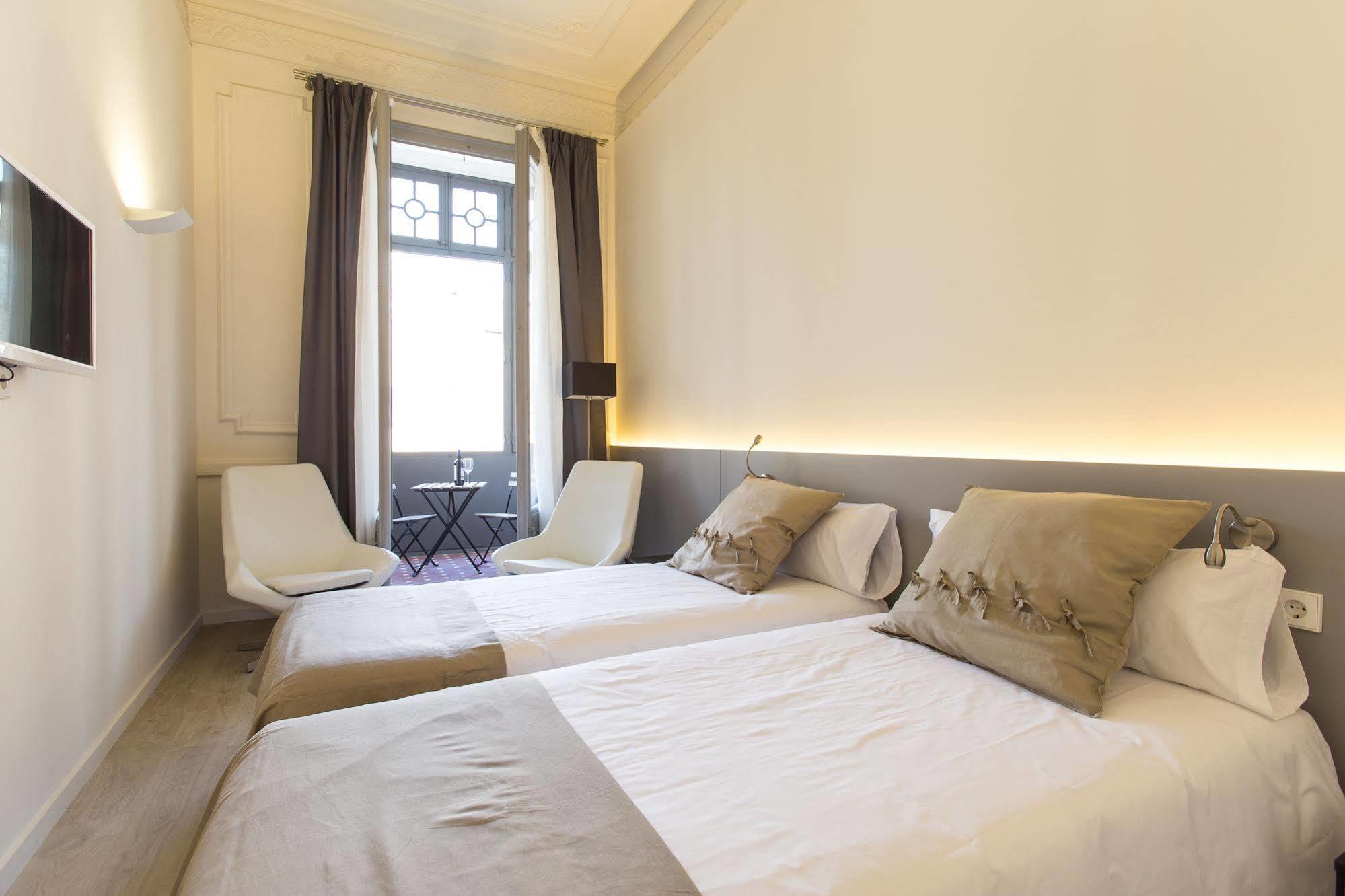 Izaila Plaza Catalunya Hotel Barcelona Luaran gambar