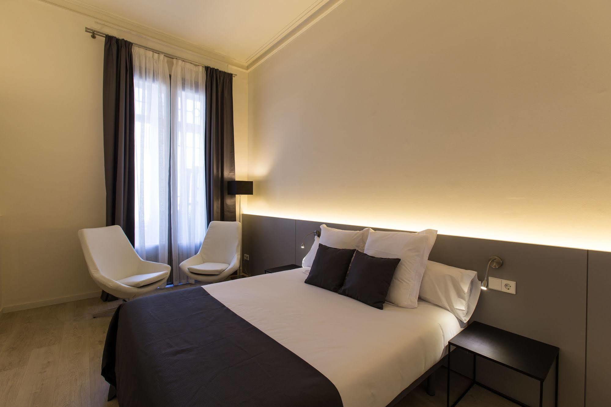 Izaila Plaza Catalunya Hotel Barcelona Luaran gambar
